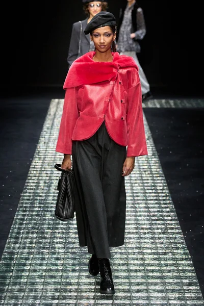 Look 5